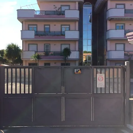 Victoria Con Parcheggio Privato Apartment Civitavecchia